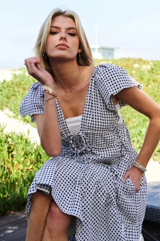 Davi & Dani dresses Davi & Dani Jacquard V-Neck Flutter Cap Sleeve Tiered Dress