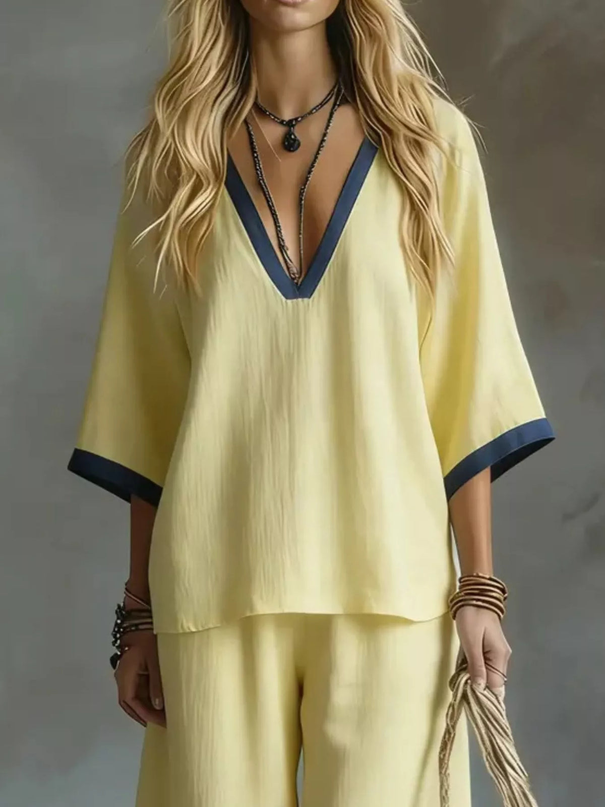 Contrast trim V neck set final view