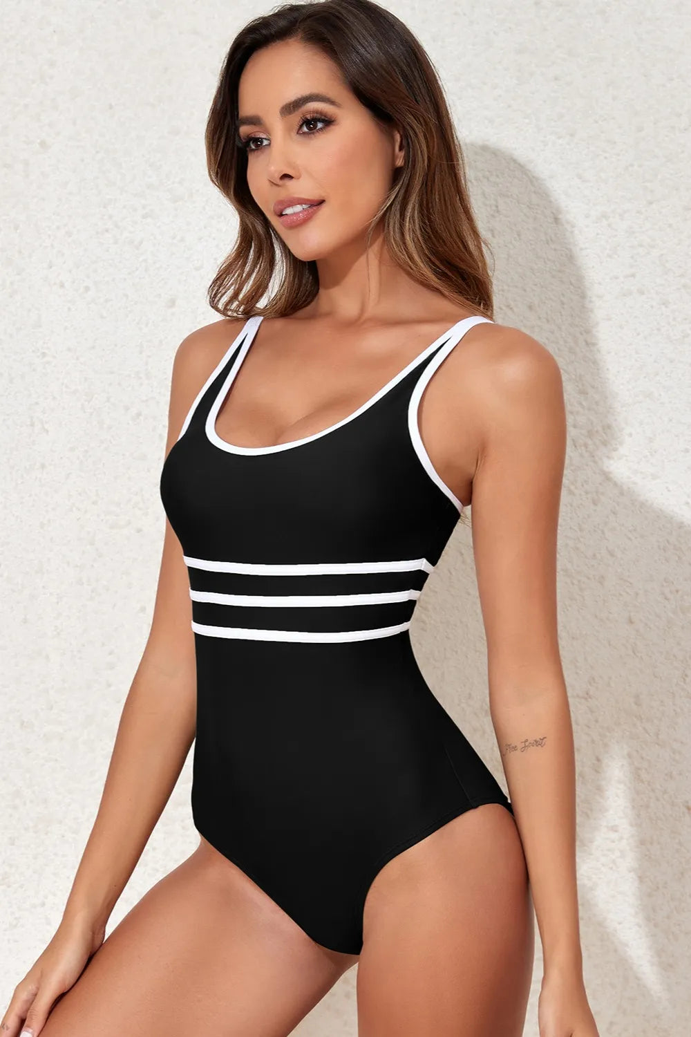 Contrast Trim Scoop Neck One-Piece Swimwear - Fashorio