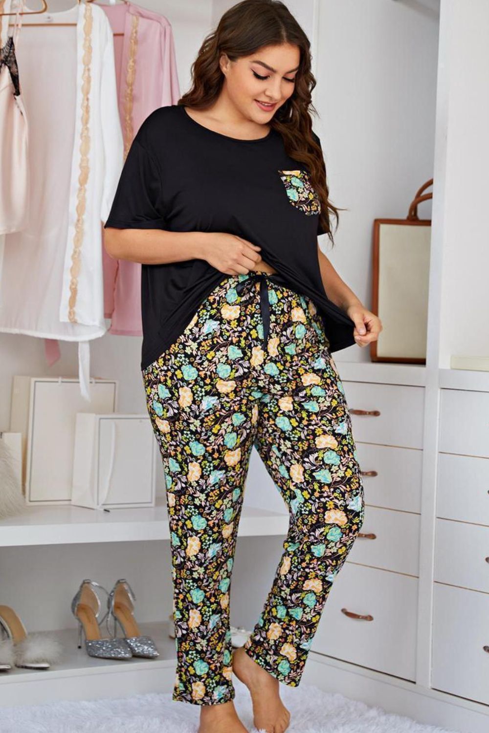 Plus Size Contrast Round Neck Tee and Floral Pants Lounge Set - Fashorio