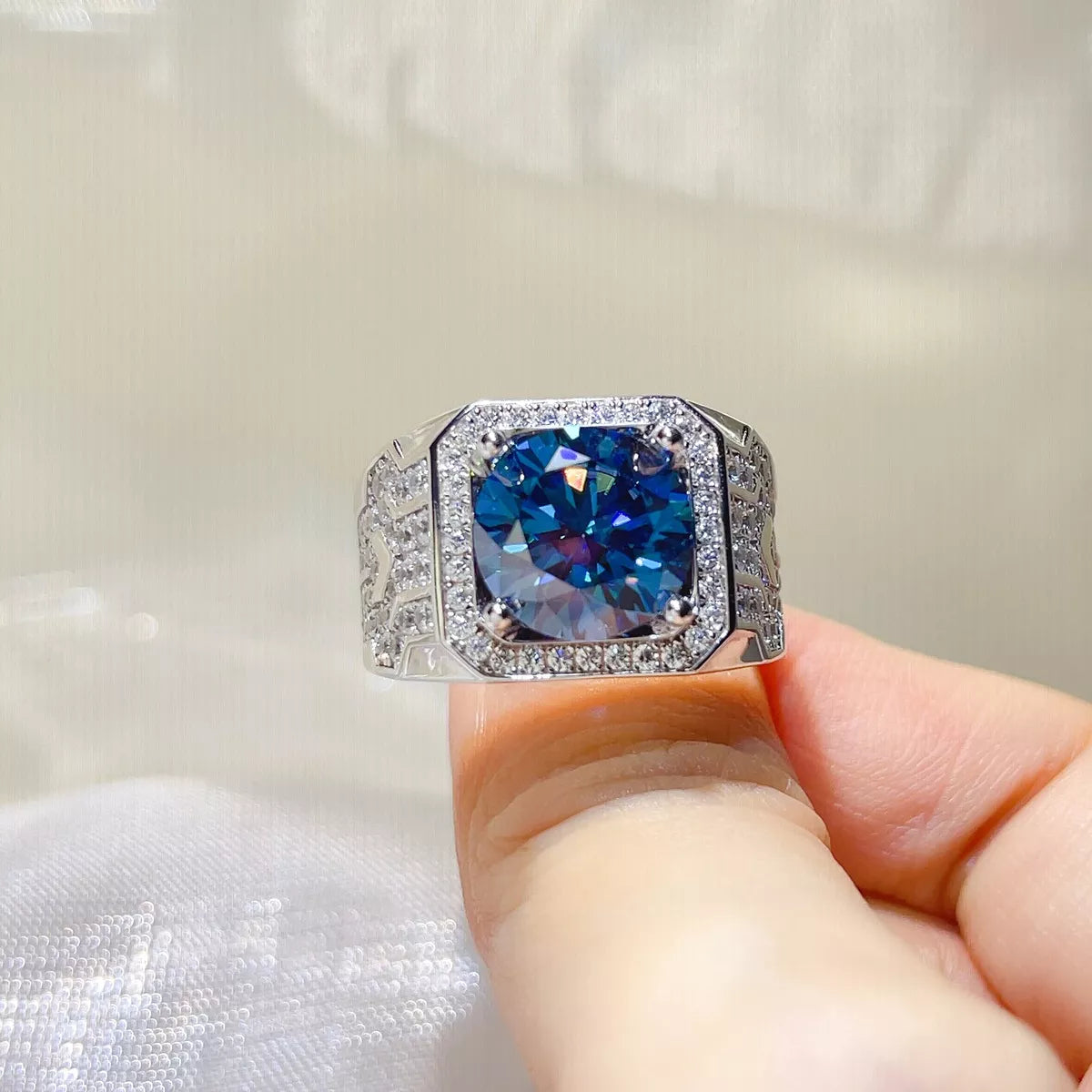 Close up of the pastel blue moissanite stone