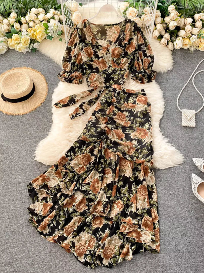 Floral print crop top and skirt set front view