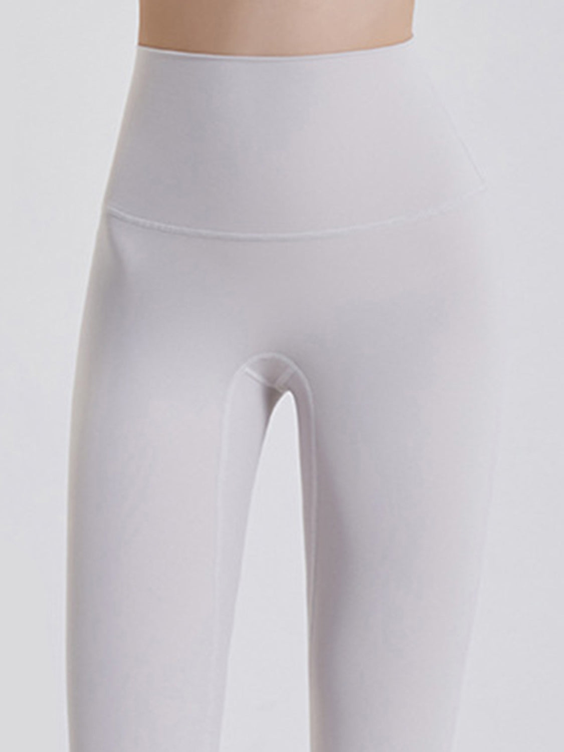 High waist leggings styled with tee