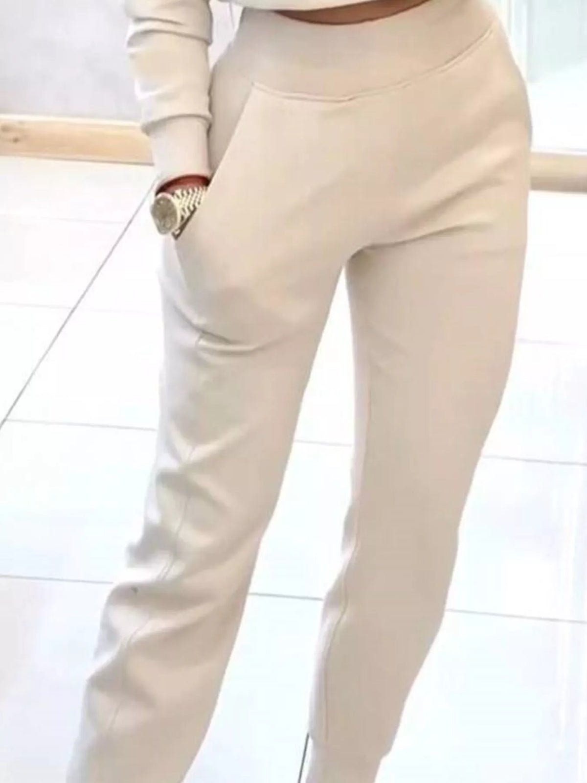 Cropped sweatshirt and jogger coordinated athleisure set