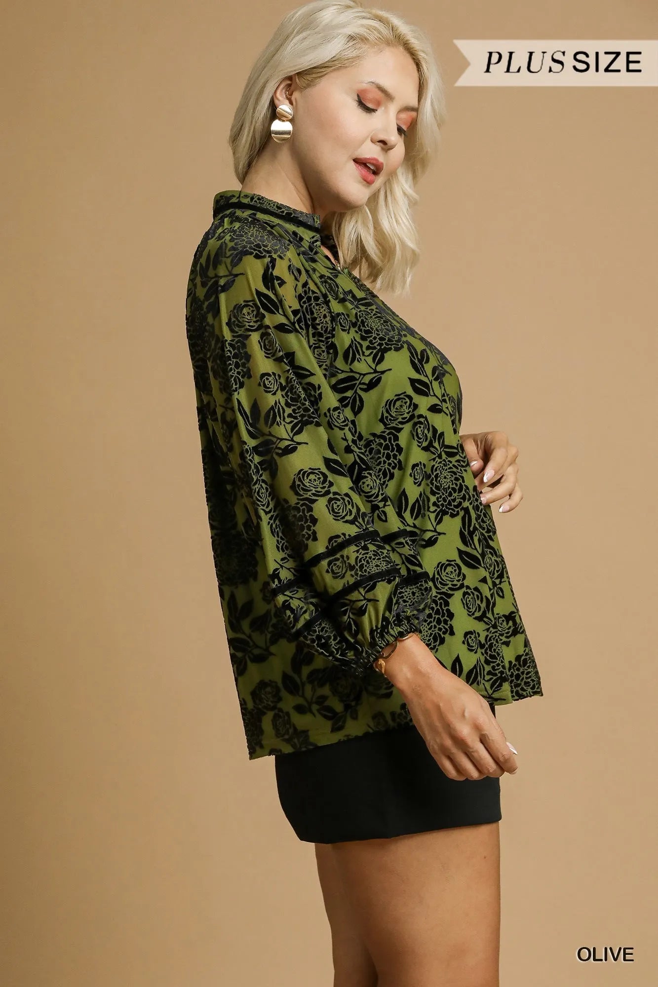 Umgee Full Size Floral Velvet Blouse with Balloon Sleeves Plus Size - Fashorio