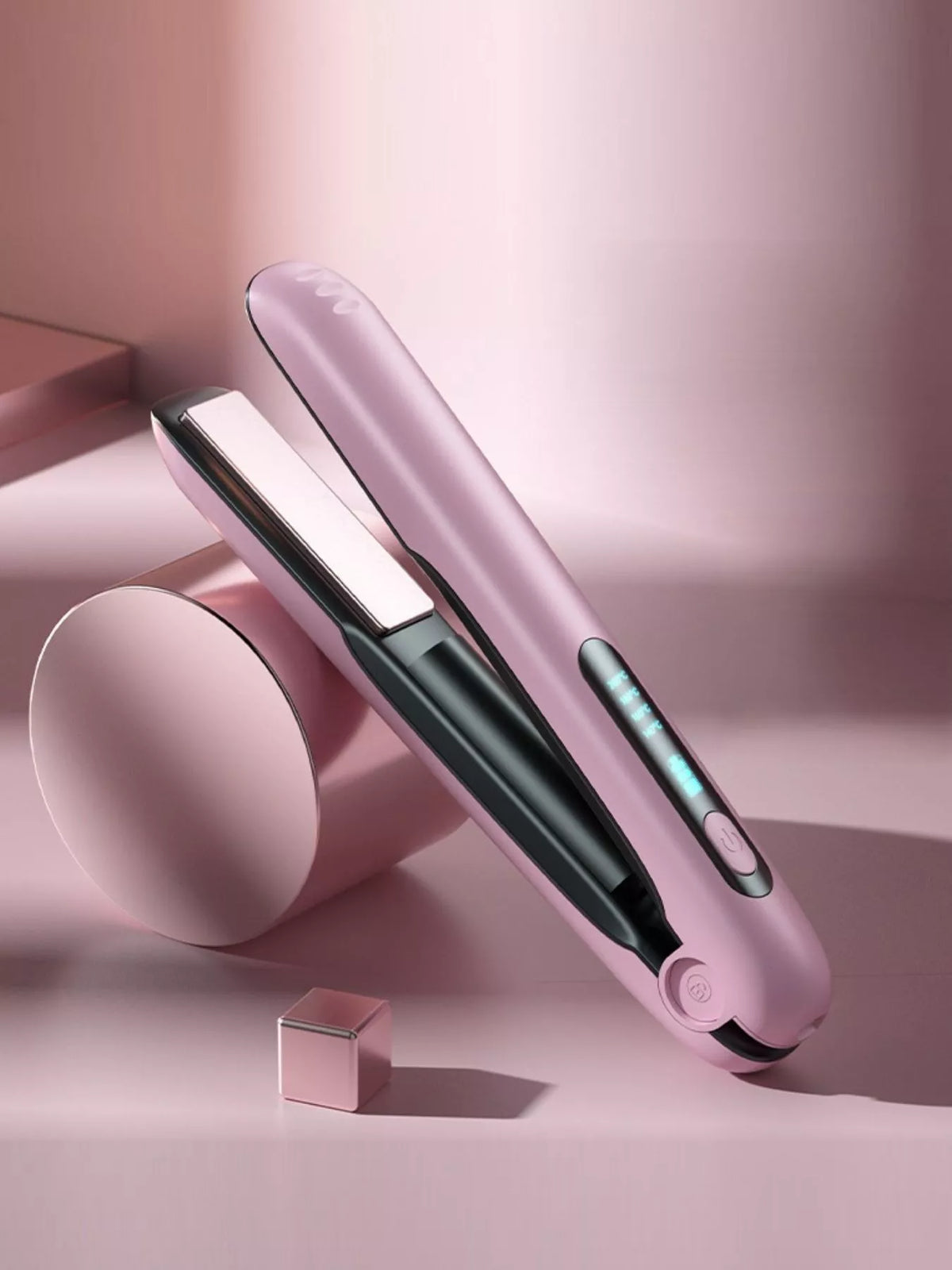 Pink fast heating hair straightener