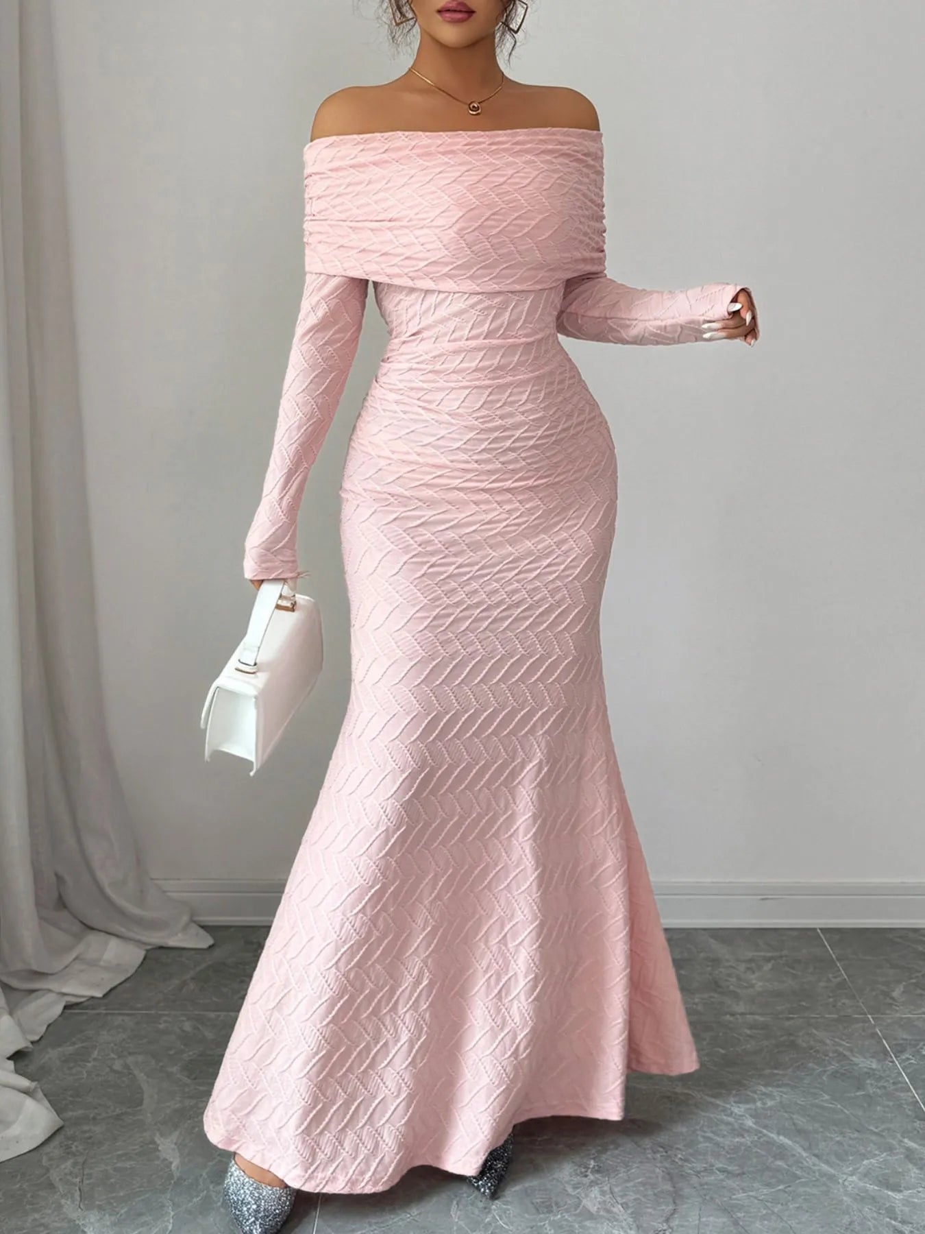 Devine Pink / S Off Shoulder Mermaid Maxi Dress