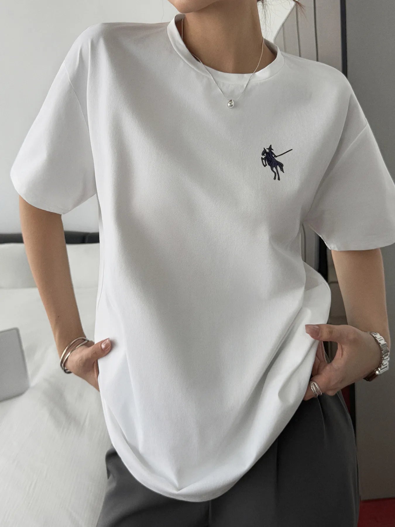 Devine T-shirts Ivory / S Round Neck Short Sleeve T-Shirt