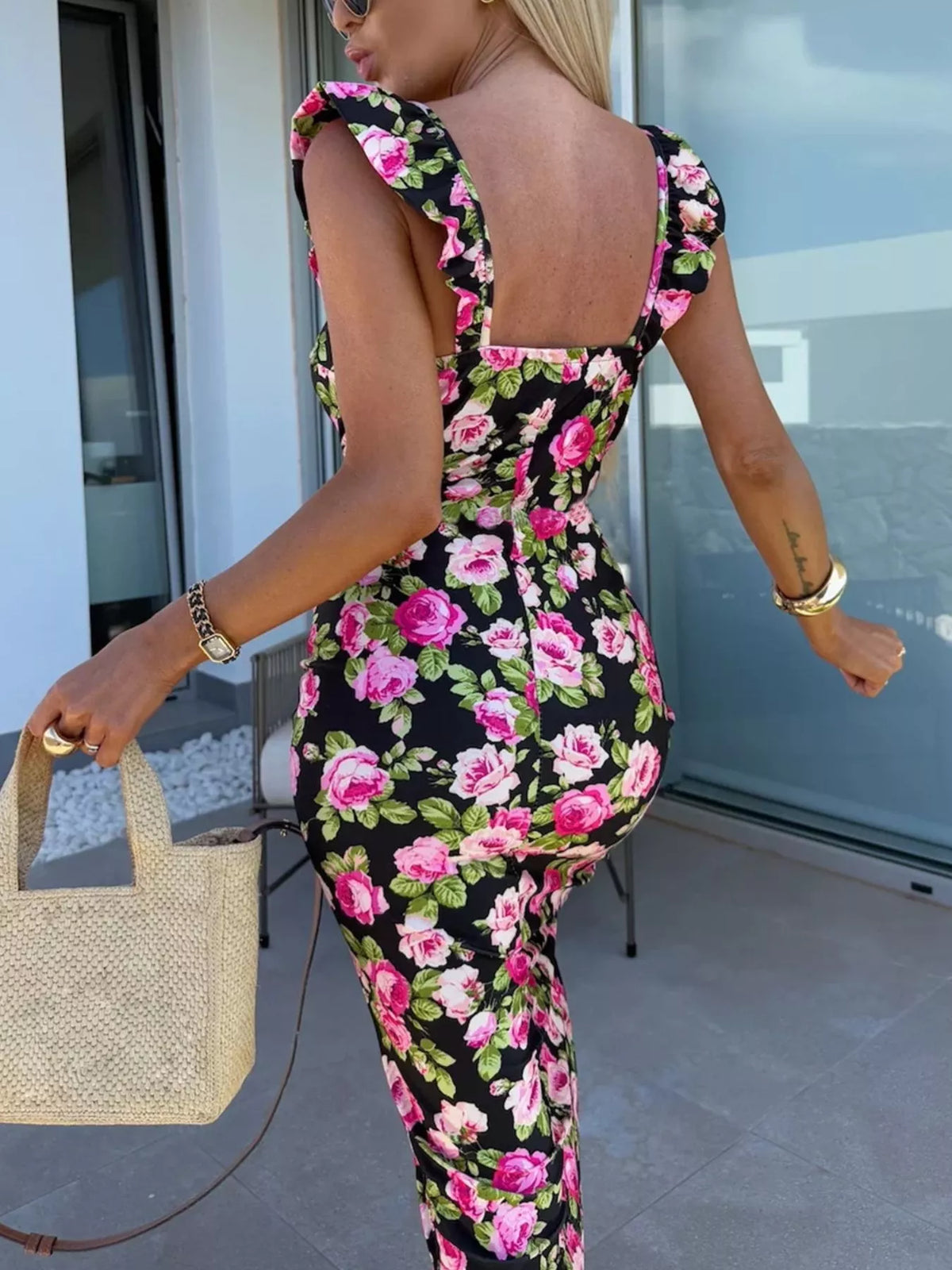 Black sweetheart neckline midi dress
