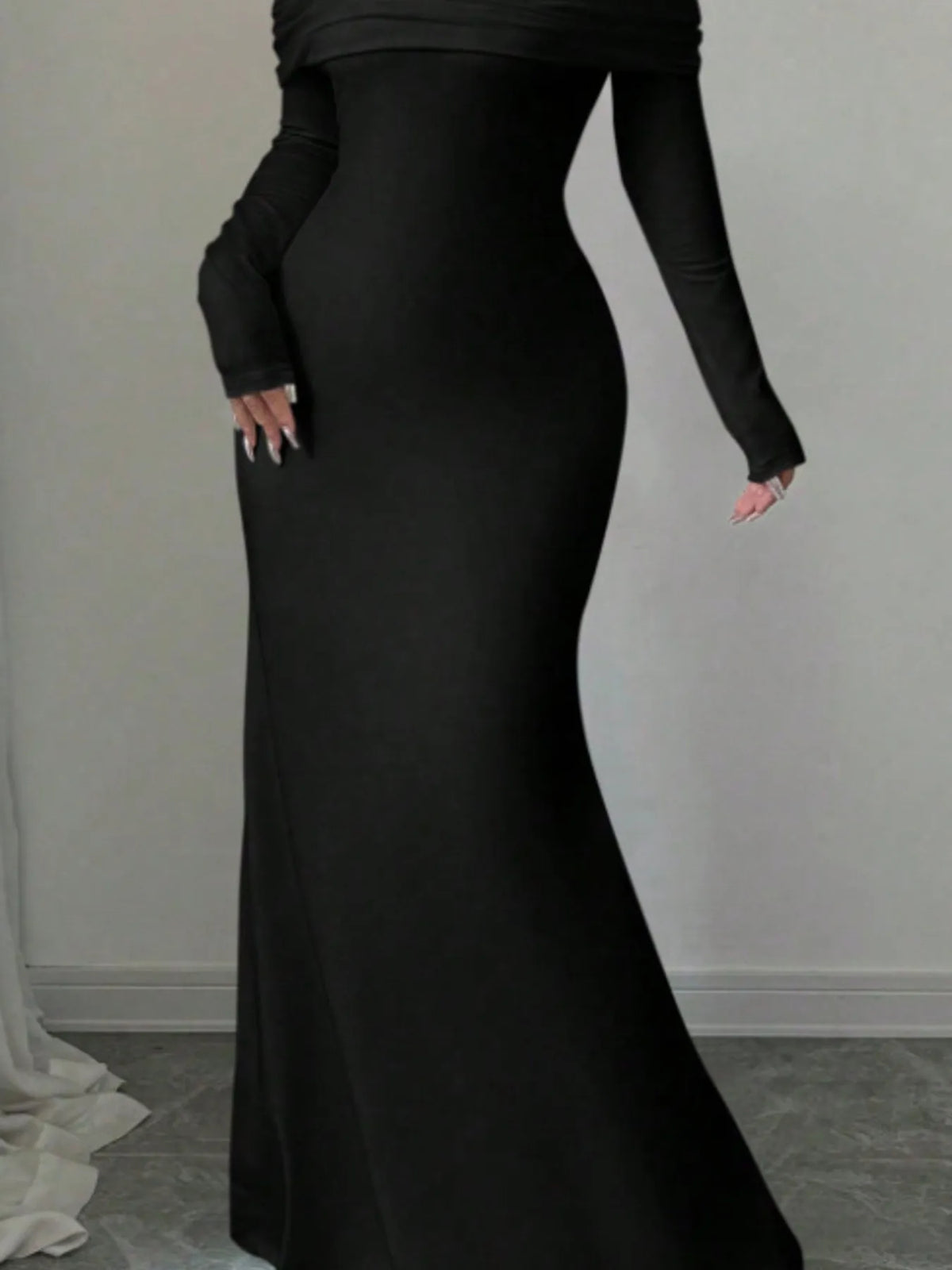 Off shoulder backless bodycon maxi dress styled detail