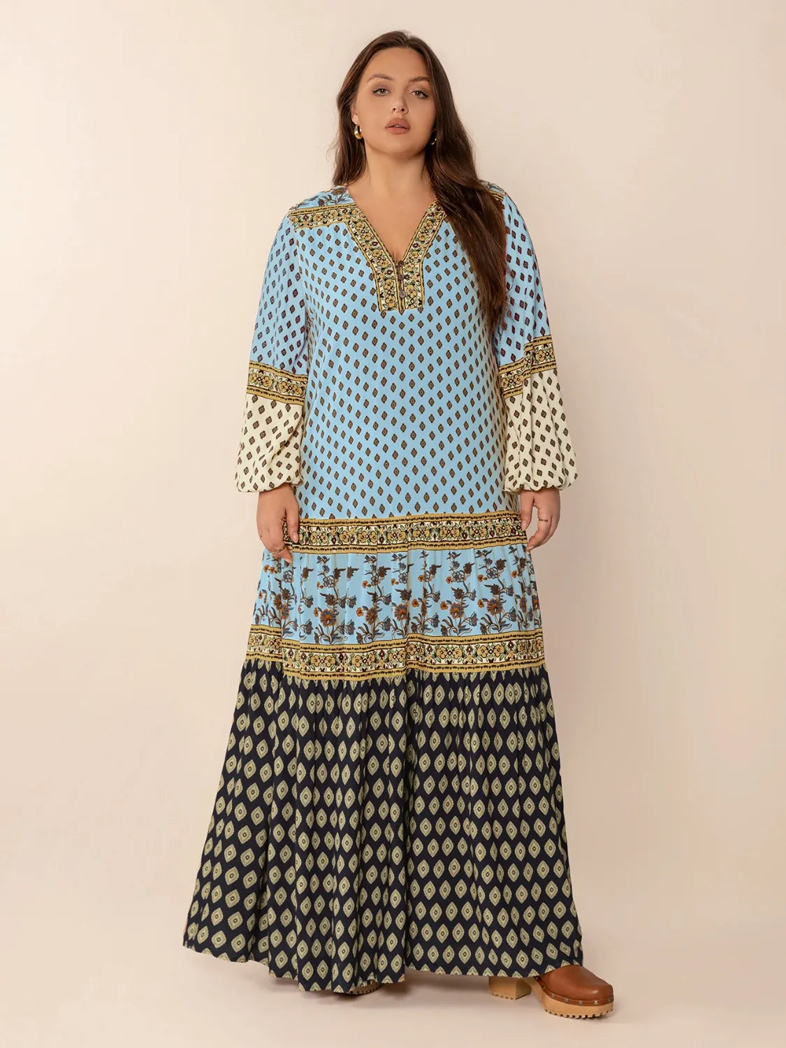 Plus size V neck balloon sleeve maxi dress in sky blue back detail