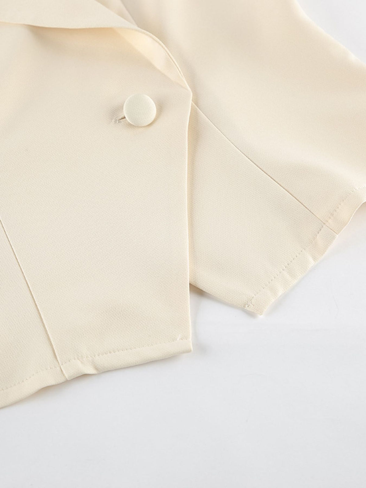 Wide leg pants set detail