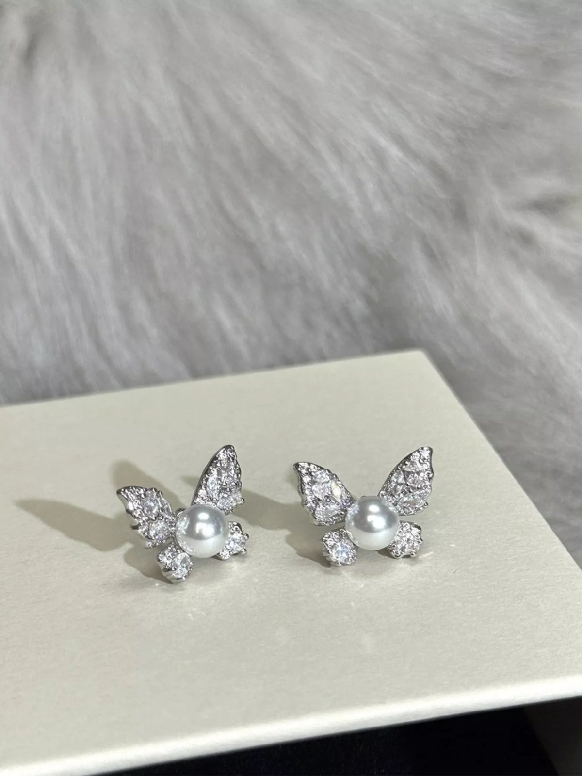 butterfly pearl stud earrings main view