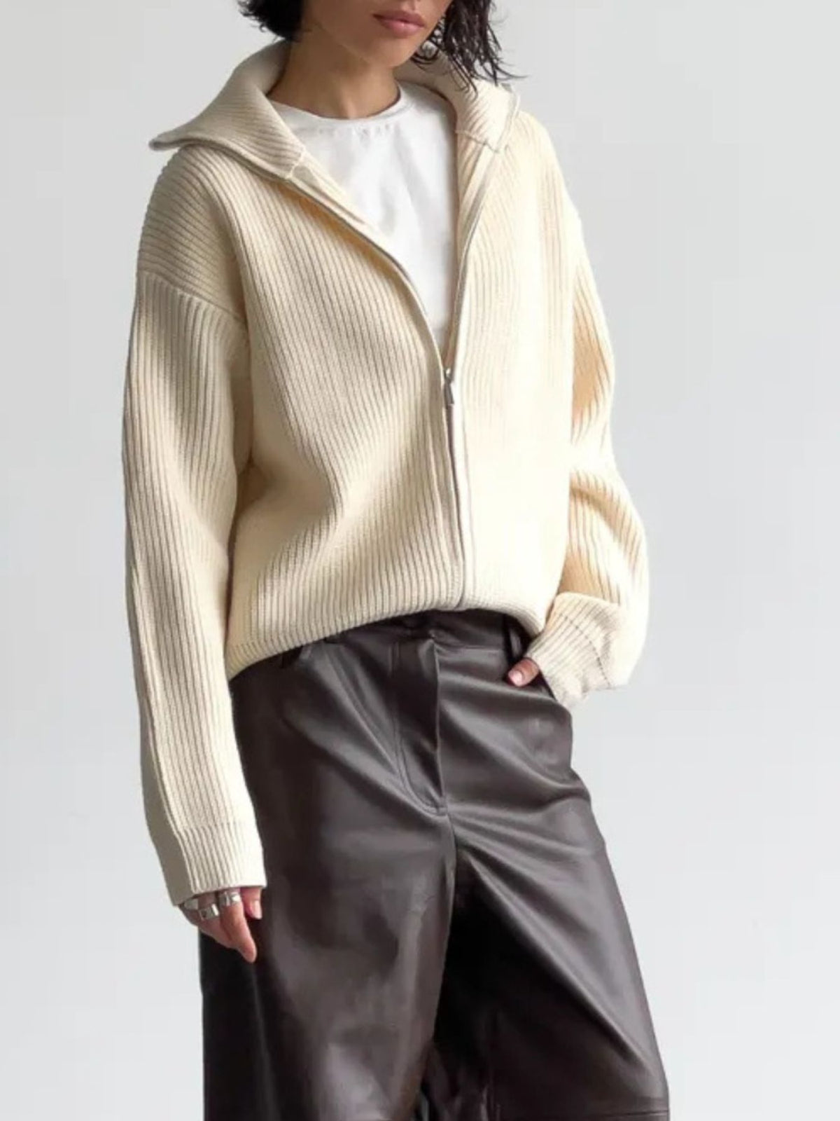 Zip up cardigan cream tone