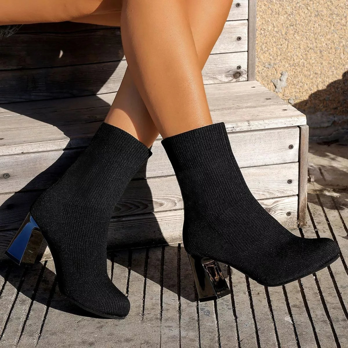 Round Toe Mesh Block Heel Boots upper detail