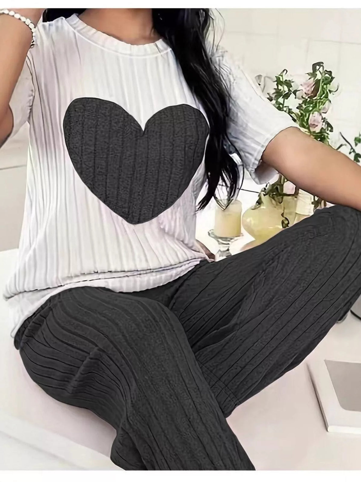 Heart ribbed texture detail