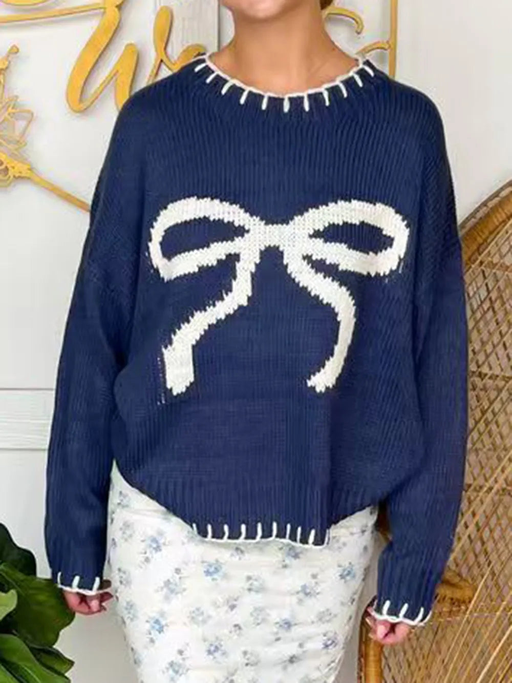 Bow sweater knit texture close up