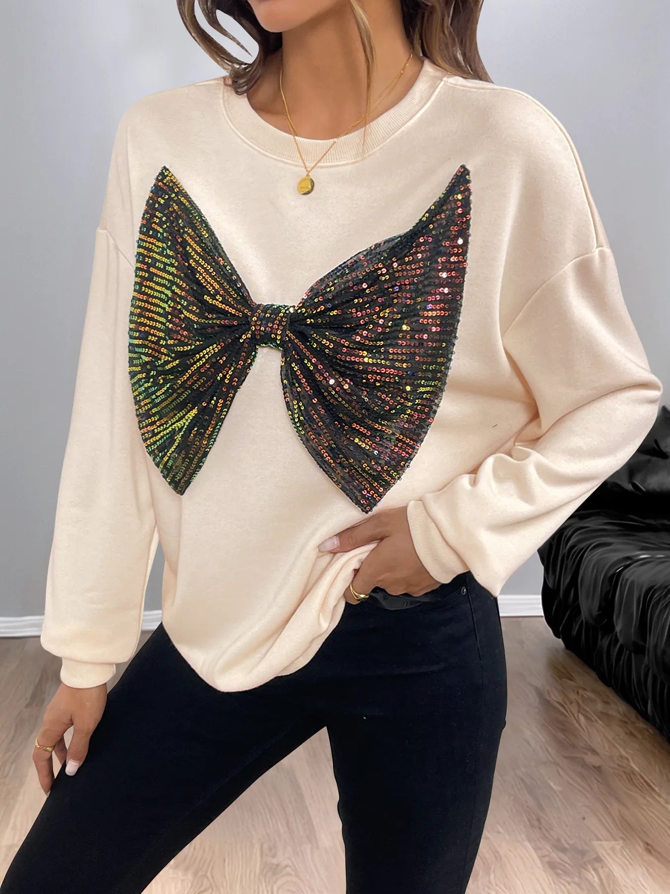 Sequined Bow Round Neck Sweatshirt - Fashorio