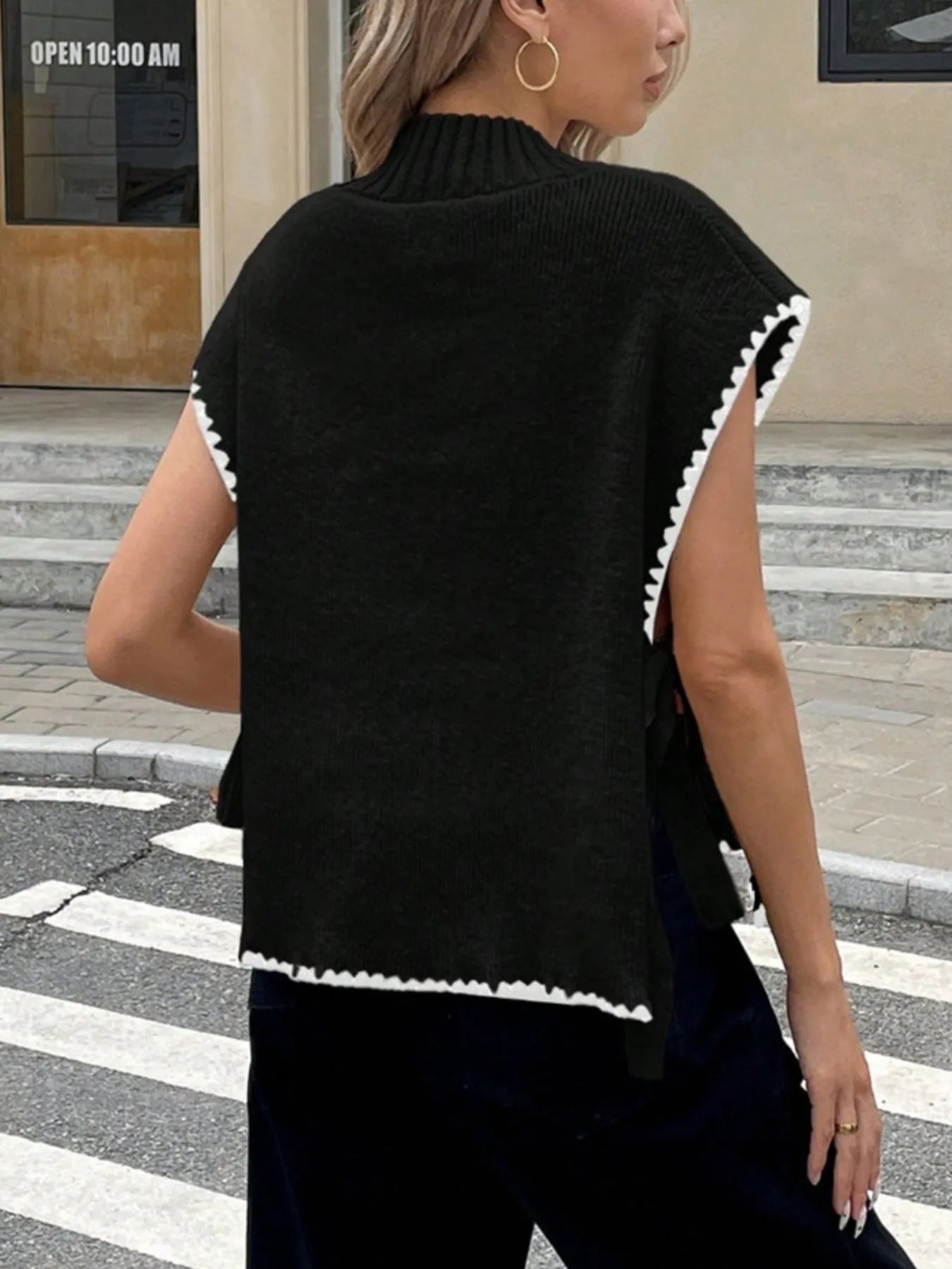 Ribbed Turtleneck Sweater Vest with Contrast Trim - Fashorio