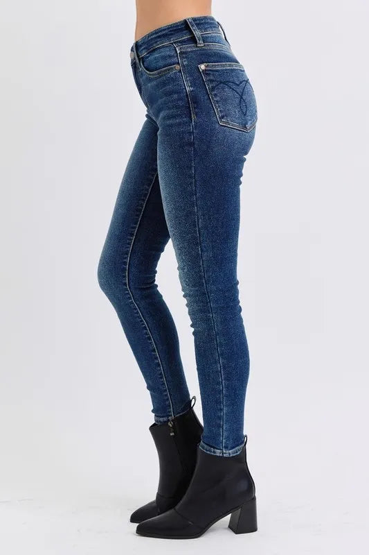 Judy Blue Full Size Run Mid-Rise Waist Skinny Jeans with Thermal Lining - Fashorio