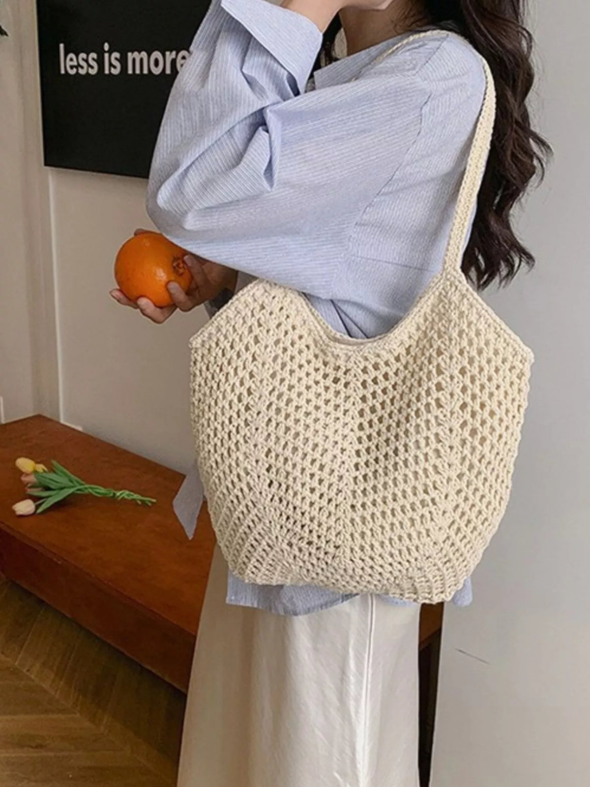 Woven summer bag handle detail