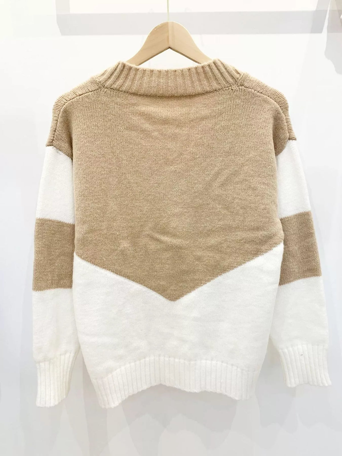 color block v neck knit sweater back view