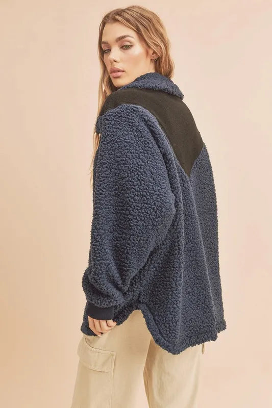 Two tone fleece sweatshirt half zip collar detail