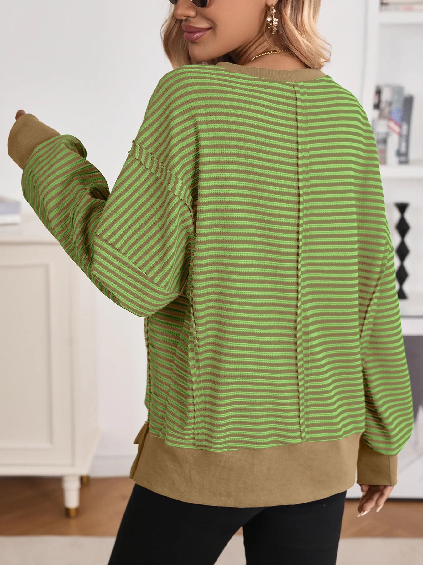 Exposed Seam Striped Contrast Sweatshirt - Fashorio