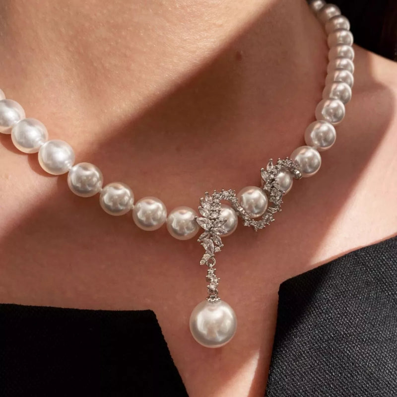 Zircon pearl necklace