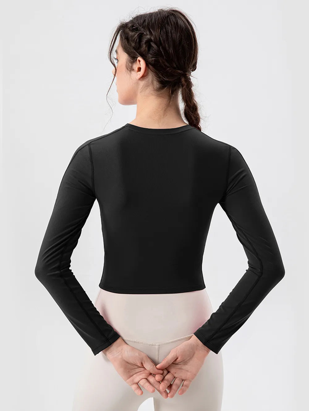 round neck long sleeve active tee waistband and hem detail