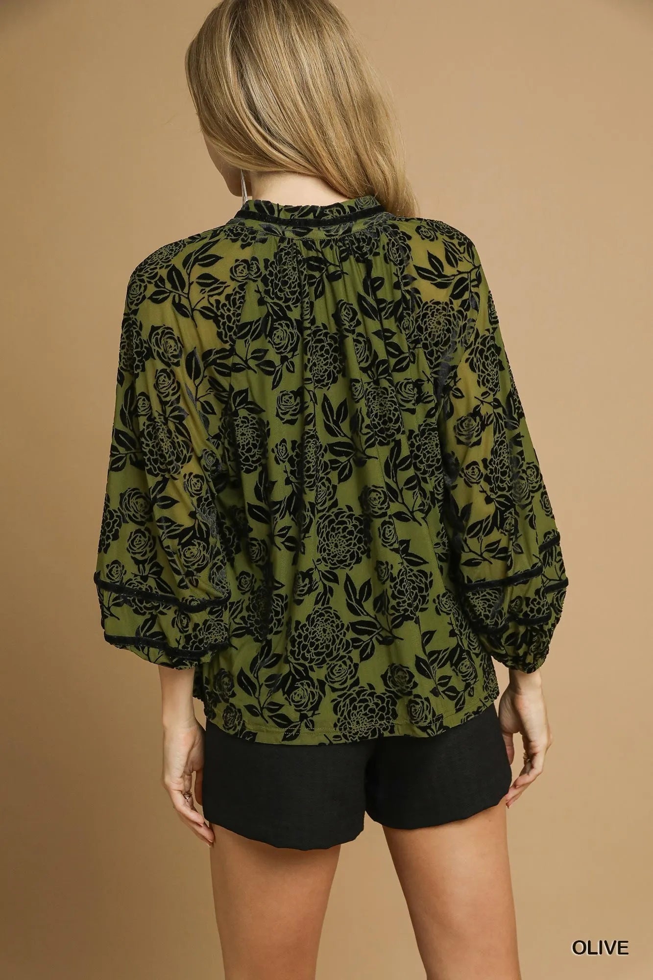 Umgee Full Size Floral Velvet Blouse with Balloon Sleeves Plus Size - Fashorio