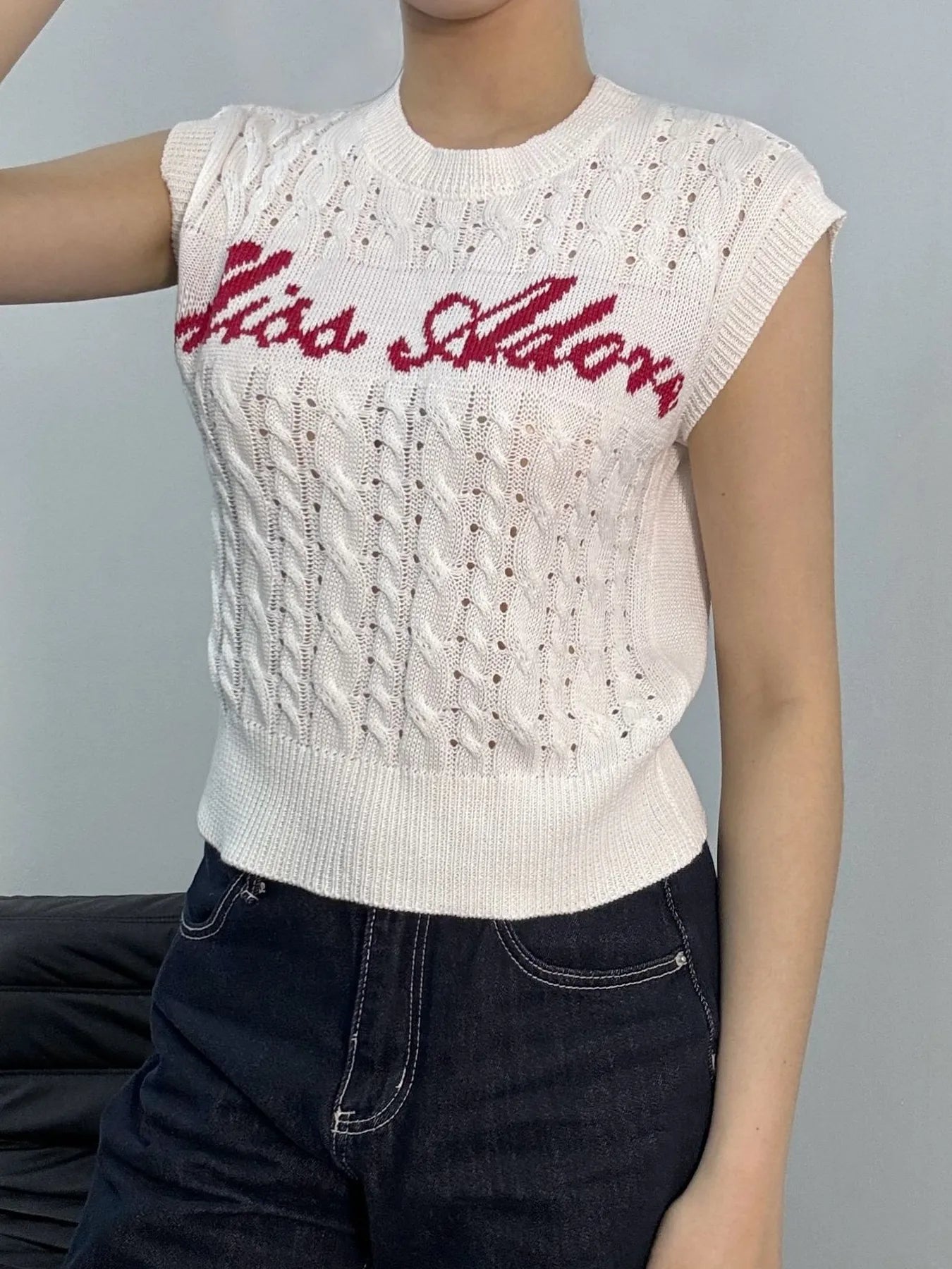 Cable Knit Round Neck Sweater Vest - Fashorio