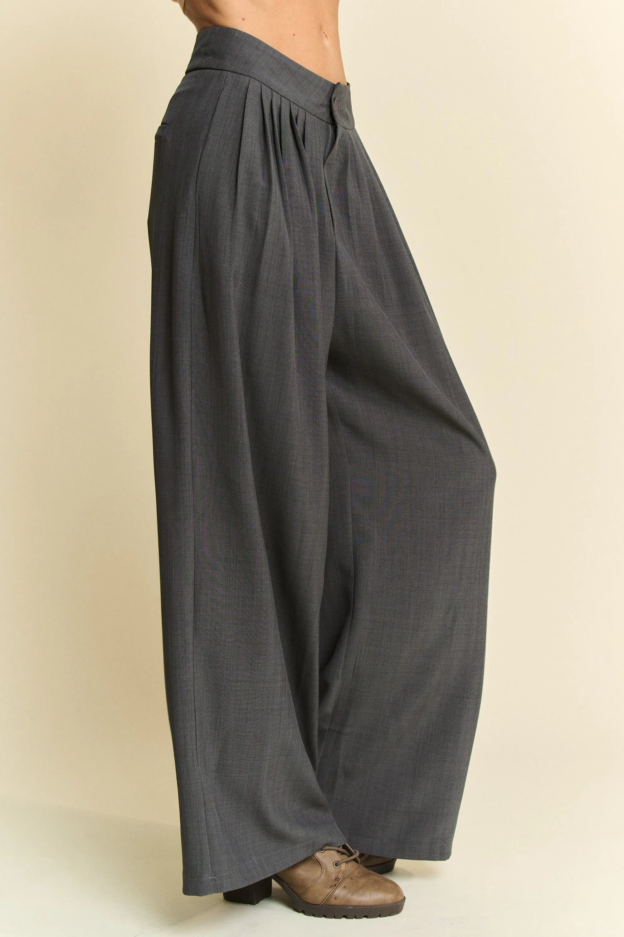Davi & Dani Solid Back Pocket Shirring Detail Wide Leg Pants - Fashorio