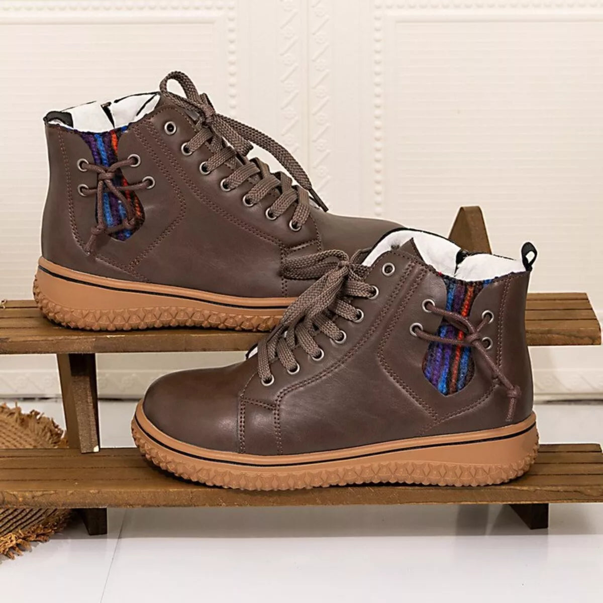 Round toe platform ankle boots shaft detail