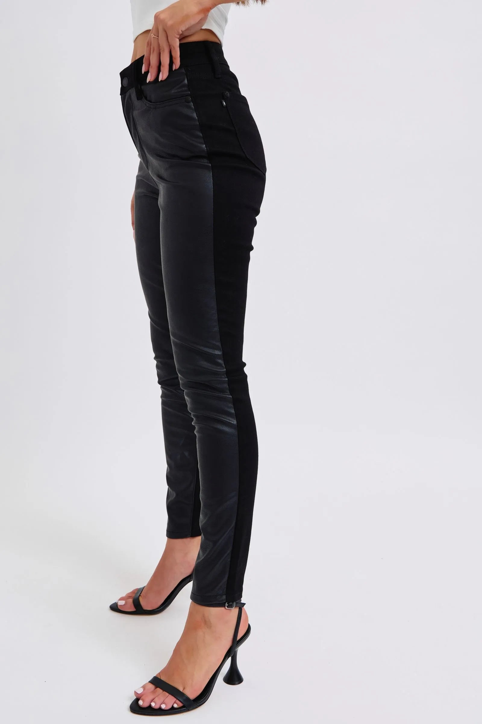 Judy Blue Plus Size HW Faux Leather Skinny Pants - Fashorio