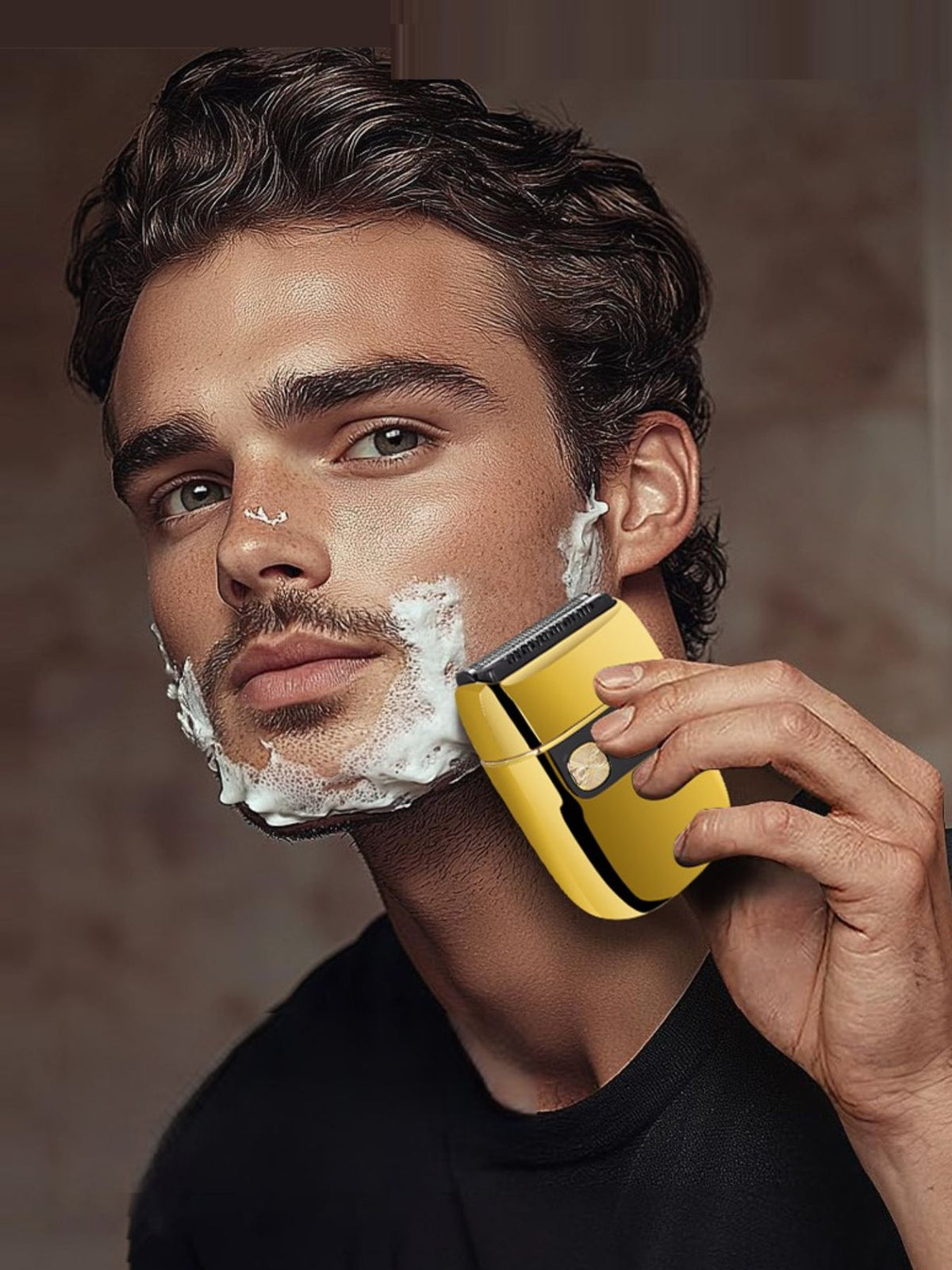 Mini electric shaver in silver