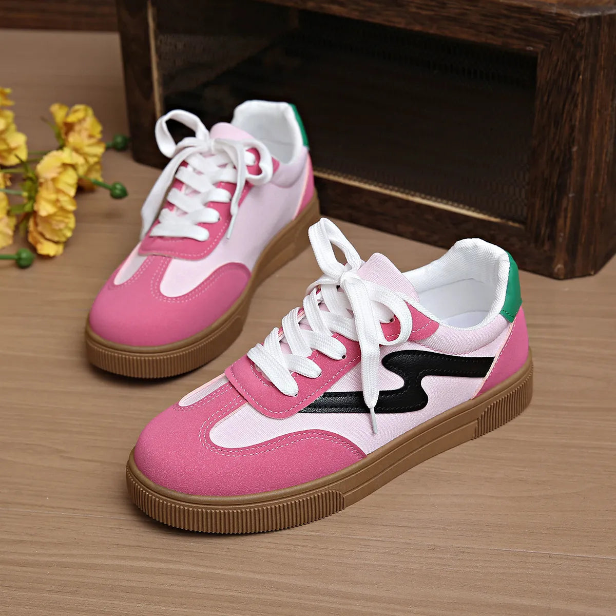 Round Toe Lace Up Sneakers - Fashorio