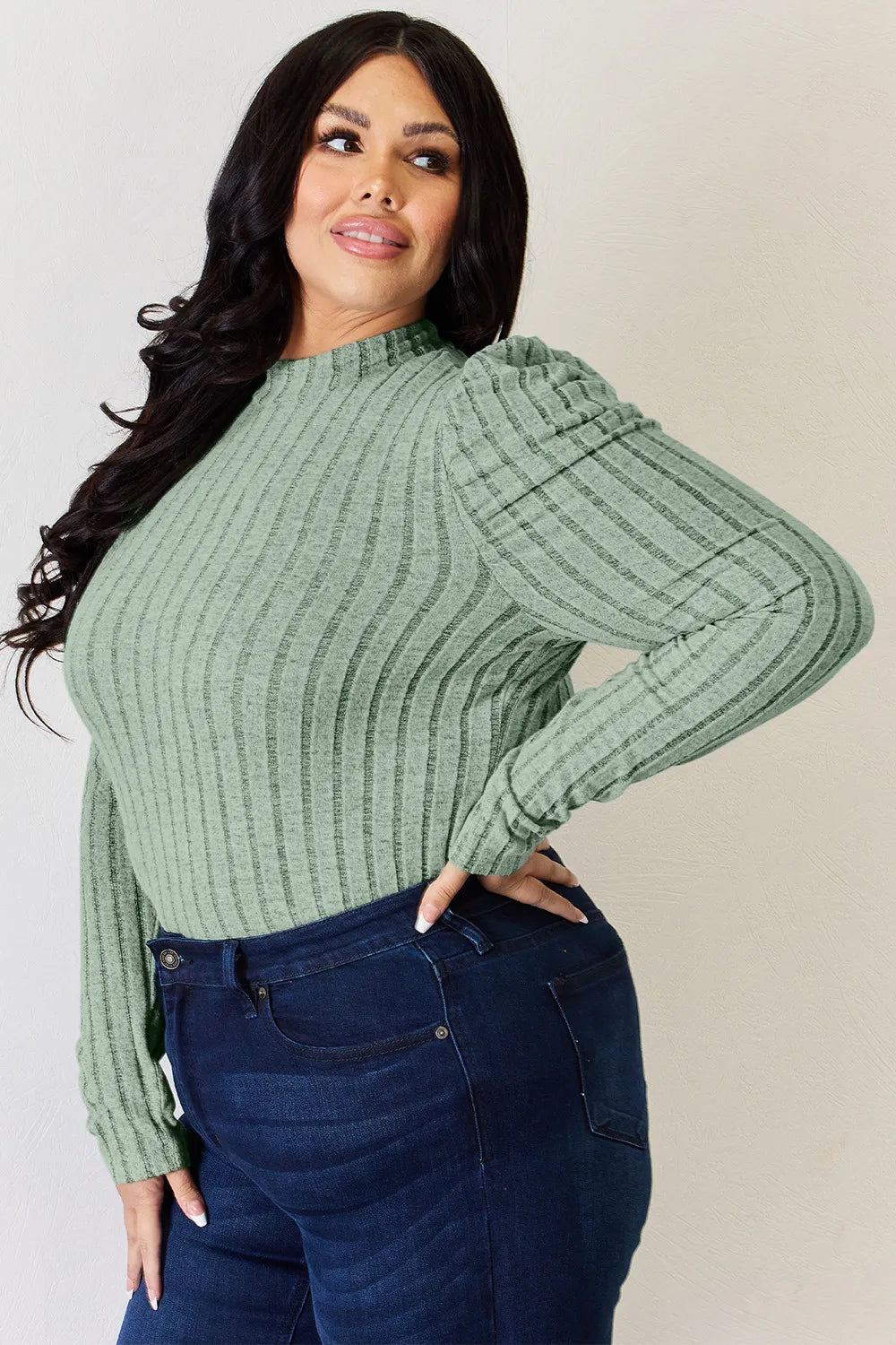 Ribbed knit top sleeve cuff detail
