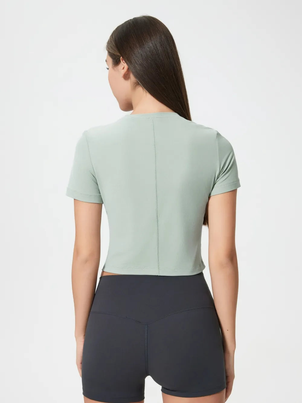 round neck short sleeve active tee waistband and hem detail