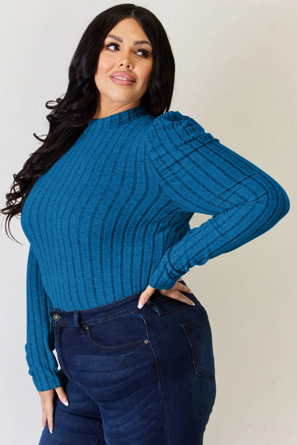 Ribbed top hem detail