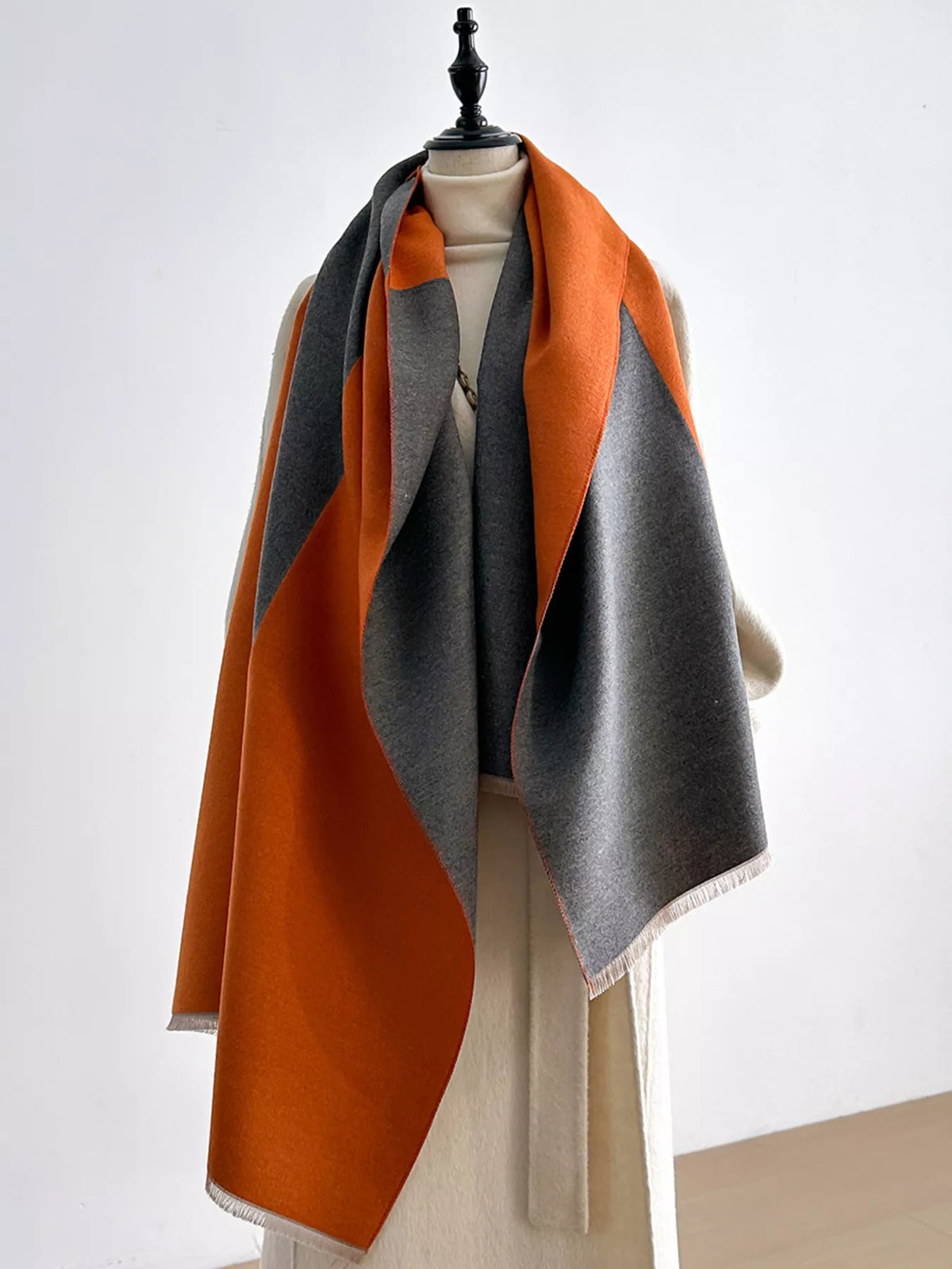 Two-tone raw hem scarf texture