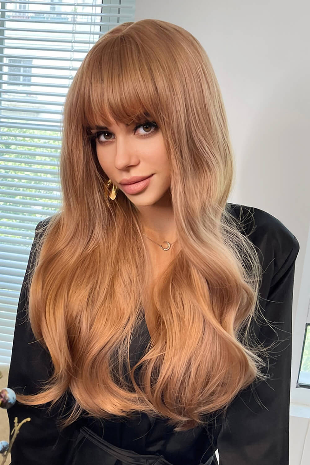 Wavy wig back showing length