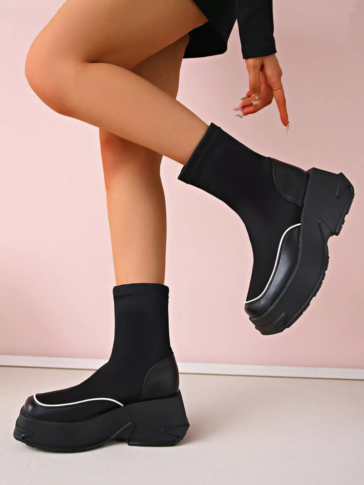 Round toe platform boots side profile