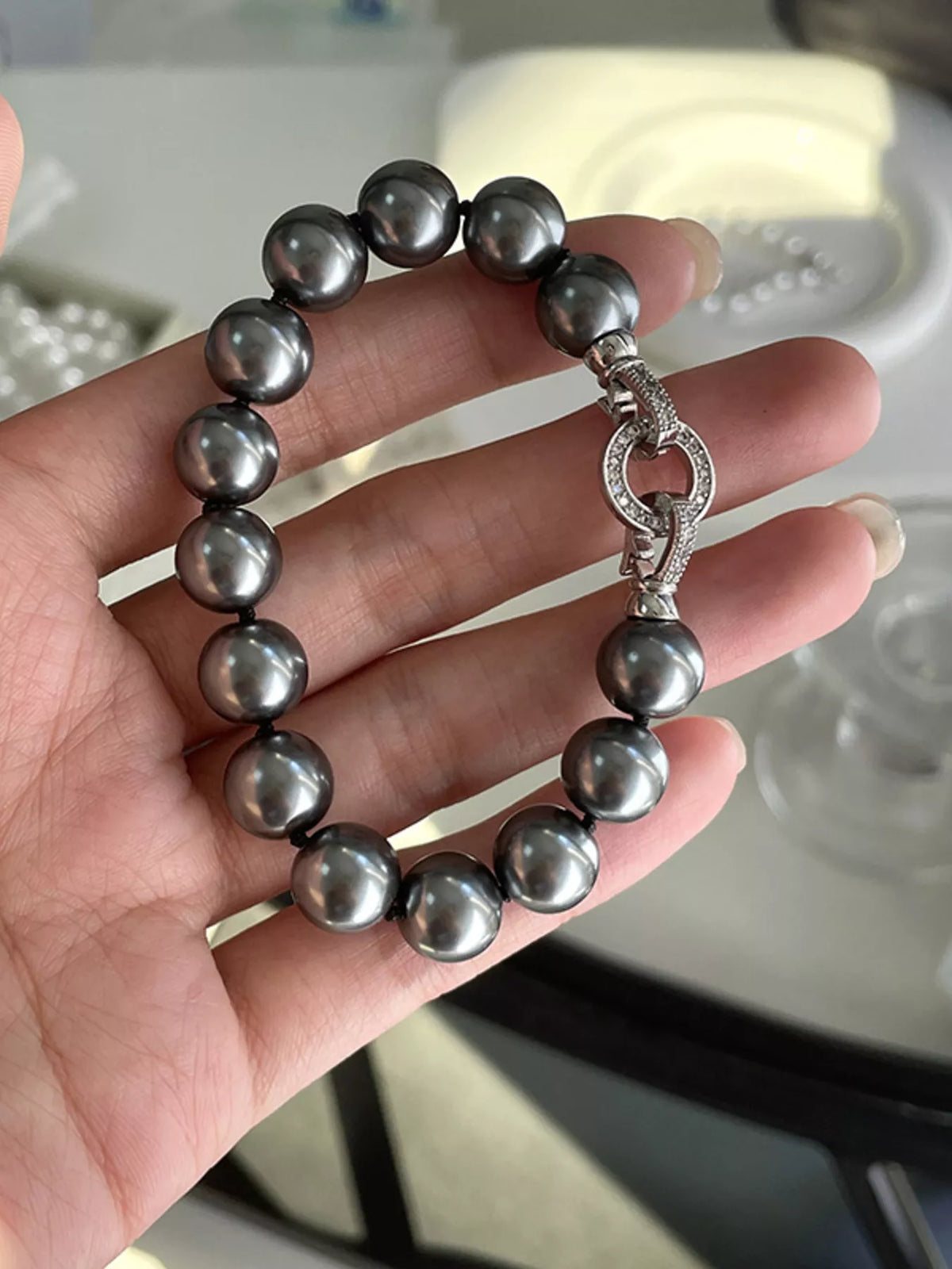 Pearl beaded bracelet color options