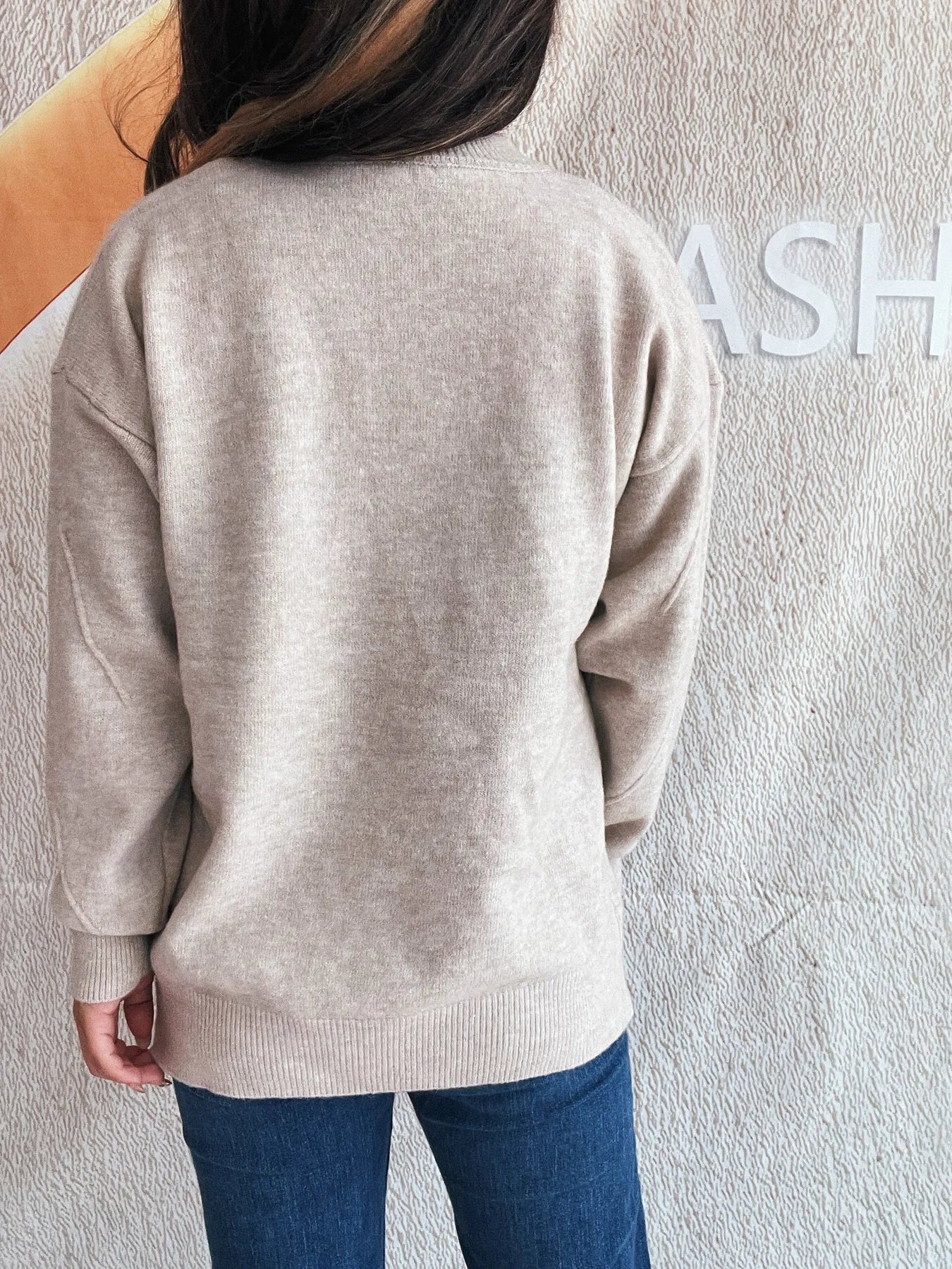 Sequined Embellished Round Neck Sweater - Fashorio