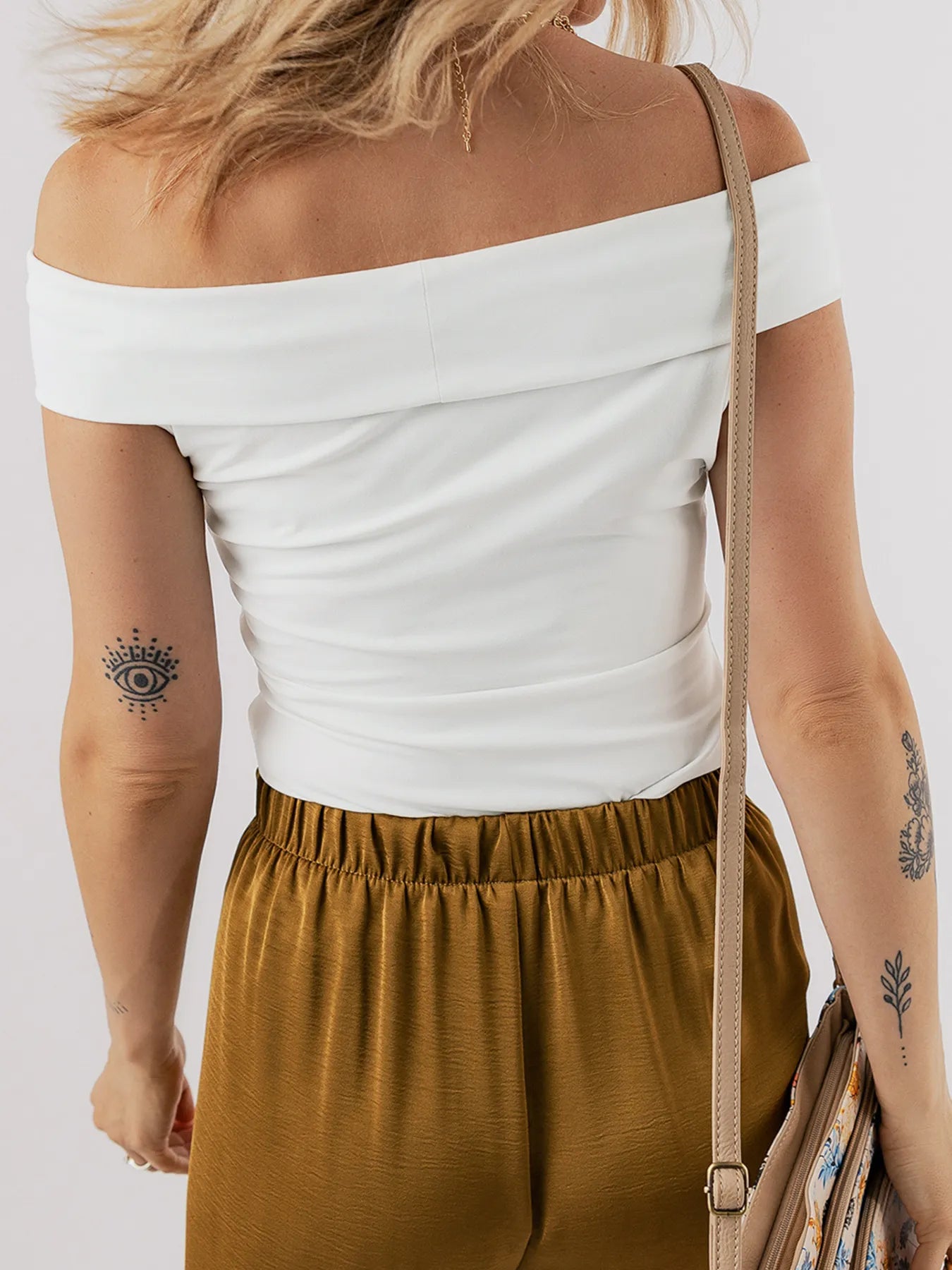 Folded Off Shoulder Slim Top - Fashorio