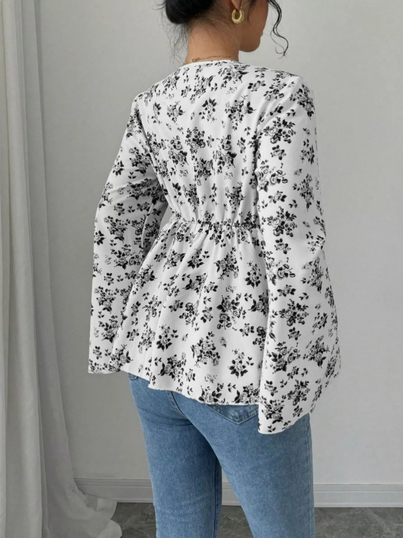 Floral Print V-Neck Long Sleeve Blouse - Fashorio