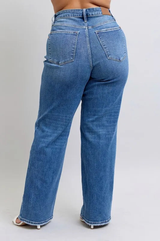 Judy Blue Full Size High Waist V-Front Vintage Wash Straight Jeans Plus Size - Fashorio