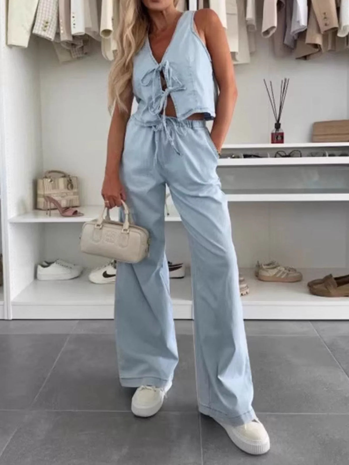 Matching denim jeans from the set