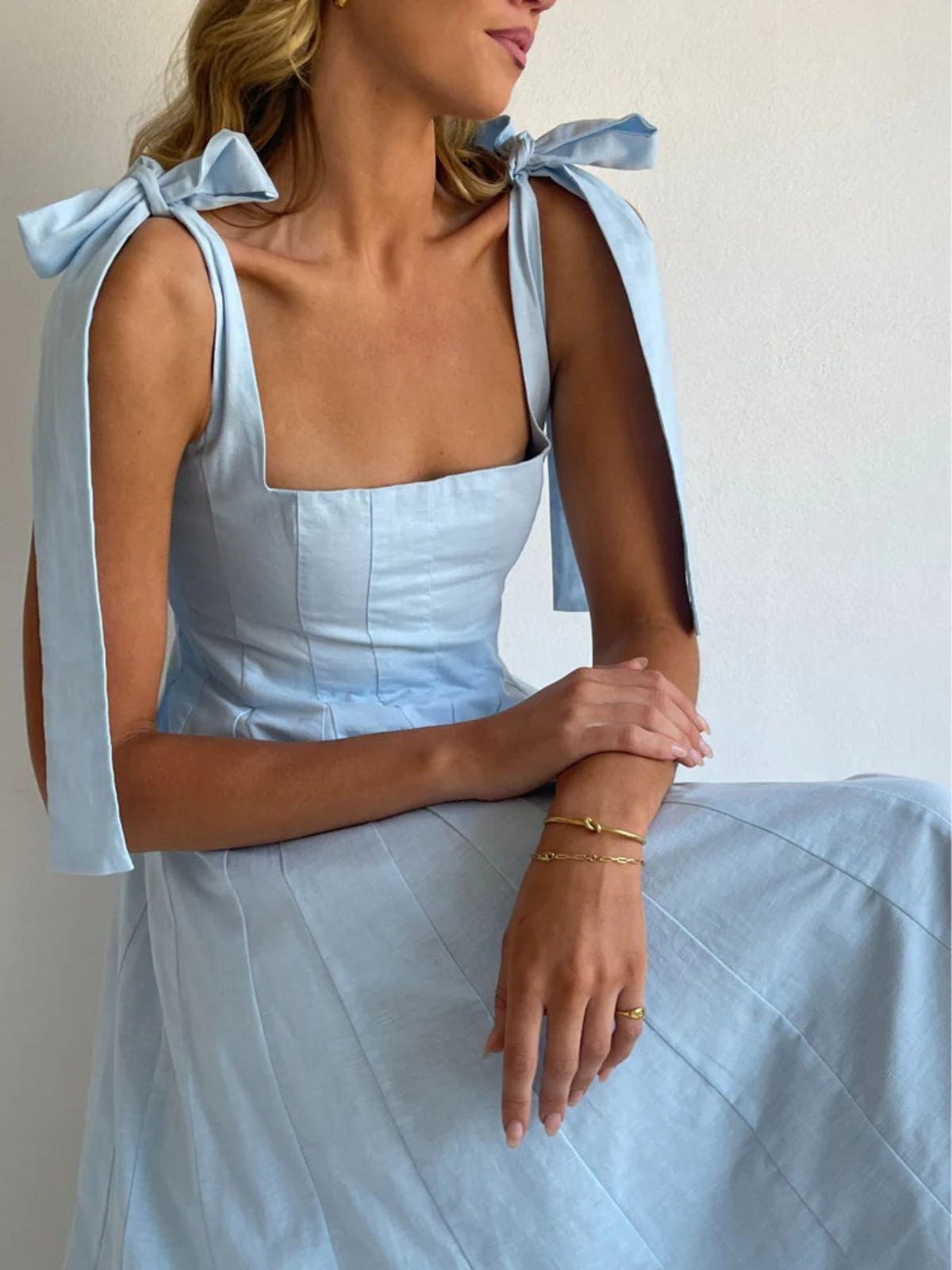Gradient tie shoulder maxi dress close up